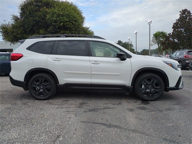 2025 Subaru Ascent Onyx Edition Touring photo 2