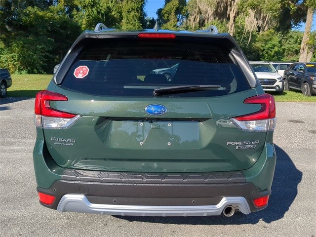 2023 Subaru Forester Touring photo 4