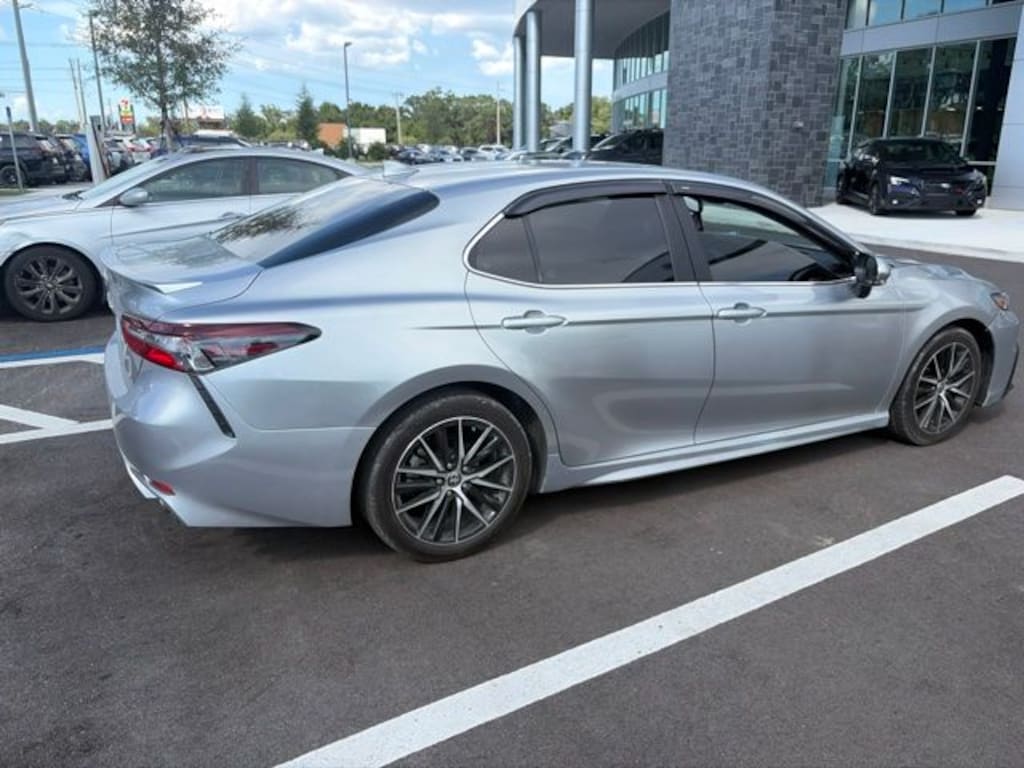 Used 2022 Toyota Camry SE Sedan