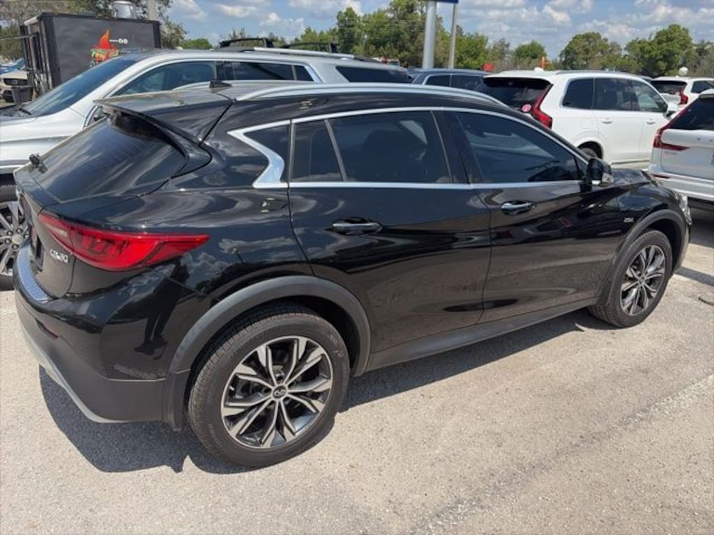 Used 2019 INFINITI QX30 Luxe SUV