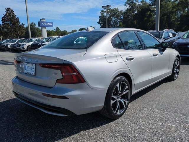 2024 Volvo S60 B5 Core photo 4