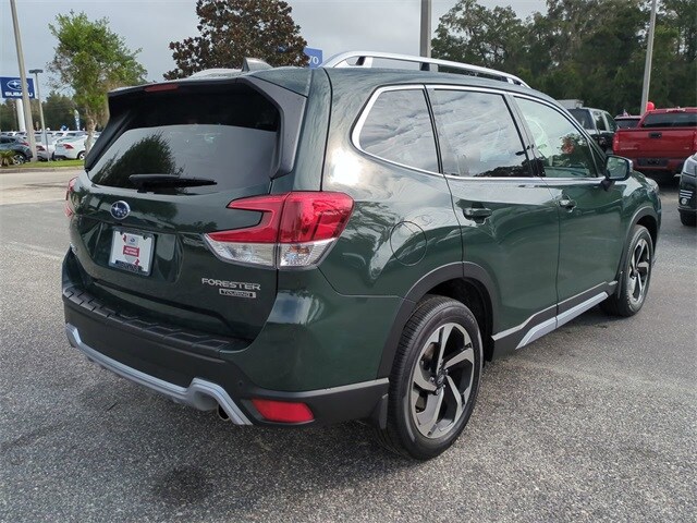 2023 Subaru Forester Touring photo 2