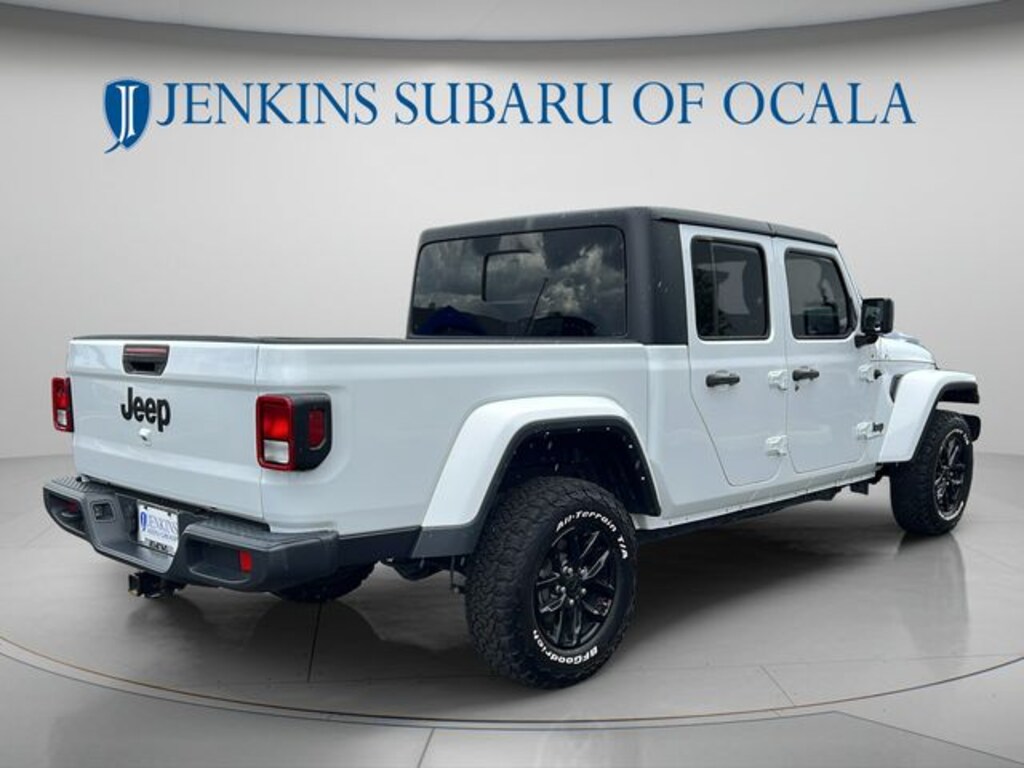 Used 2022 Jeep Gladiator Sport Truck