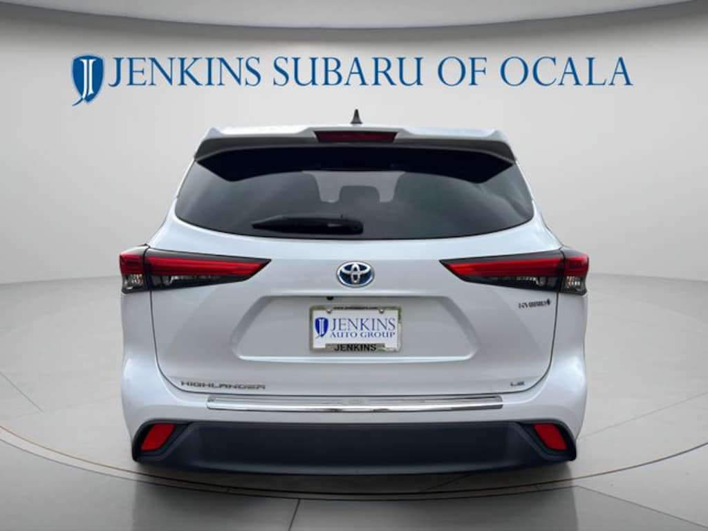 Used 2022 Toyota Highlander Hybrid LE SUV