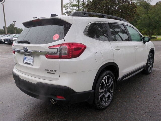 2025 Subaru Ascent Limited photo 2