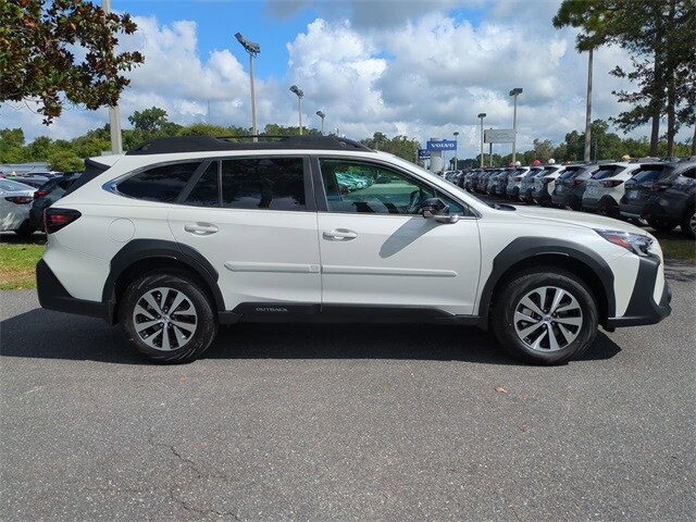 2025 Subaru Outback Premium photo 2
