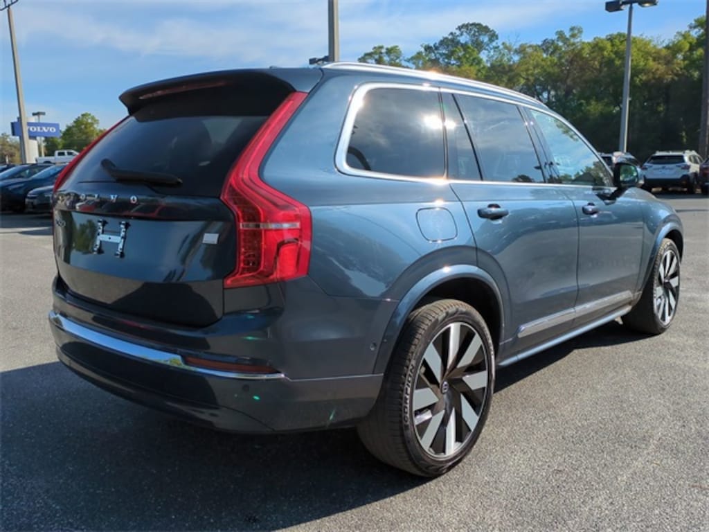 Certified 2023 Volvo XC90 Recharge Plug-In Hybrid Ultimate SUV