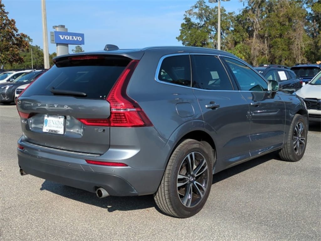 Used 2021 Volvo XC60 T5 Momentum SUV