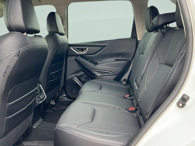 2023 Subaru Forester Touring - Photo 10