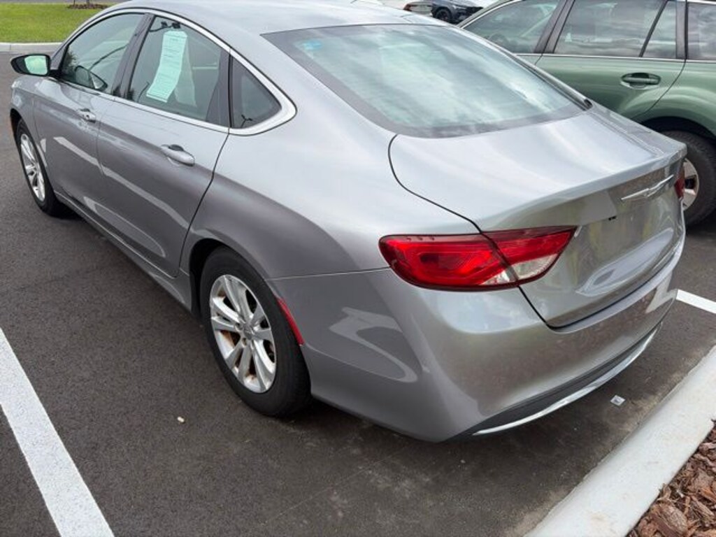 Used 2015 Chrysler 200 Limited Sedan