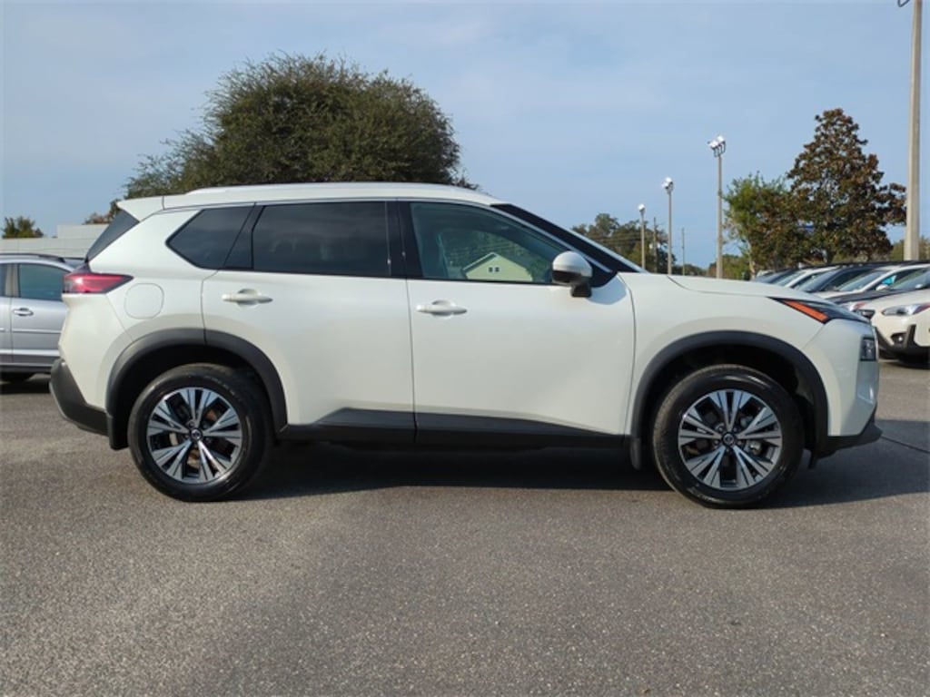 Used 2021 Nissan Rogue SV SUV