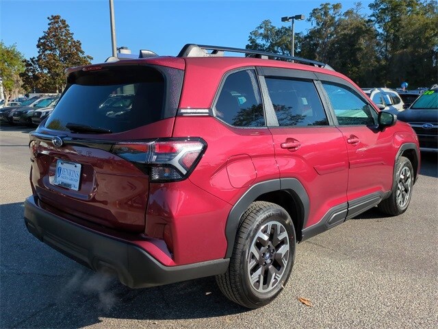 2026 Subaru Forester Premium photo 4