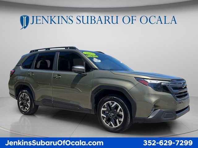 2025 Subaru Forester Premium's photo
