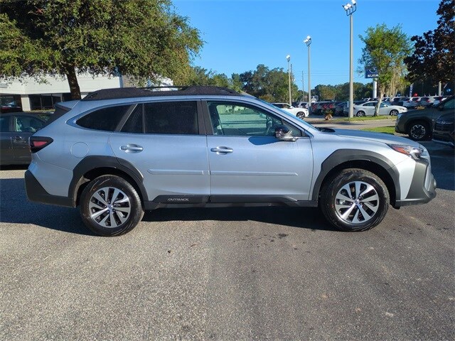 2025 Subaru Outback Premium photo 3