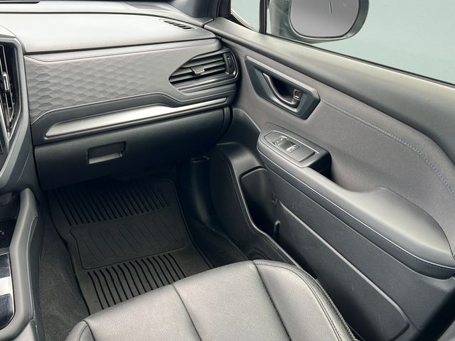 2025 Subaru Forester Premium - Photo 13