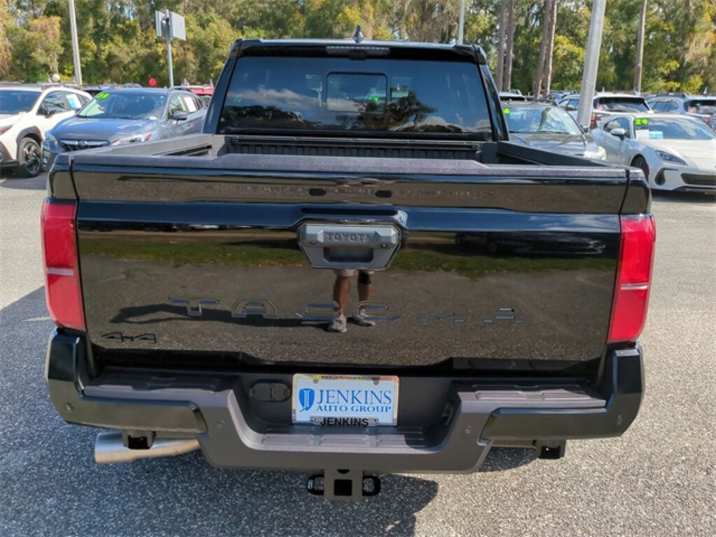 Used 2025 Toyota Tacoma SR5 Truck