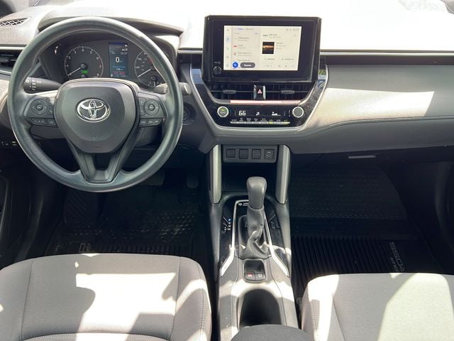2024 Toyota Corolla Cross S - Photo 11