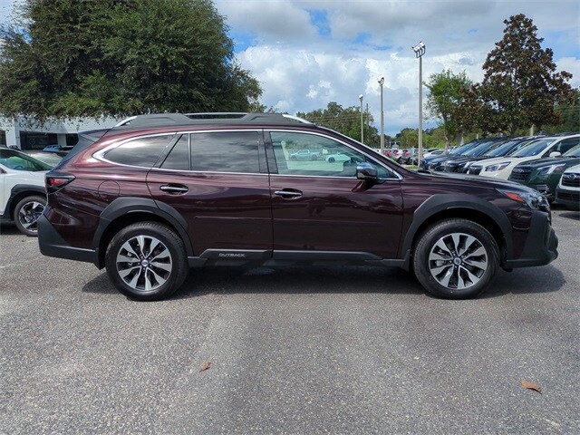 2025 Subaru Outback Touring photo 3