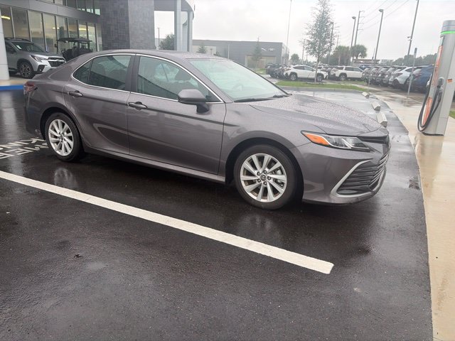 2022 Toyota Camry LE Sedan