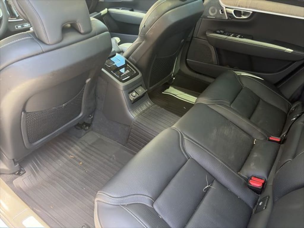 Used 2023 Volvo S90 Recharge Plug-In Hybrid Ultimate Sedan