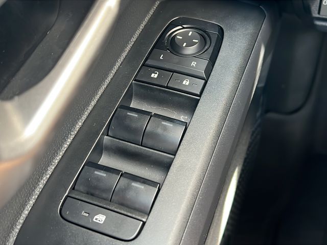 2024 Toyota Tacoma Limited - Photo 20
