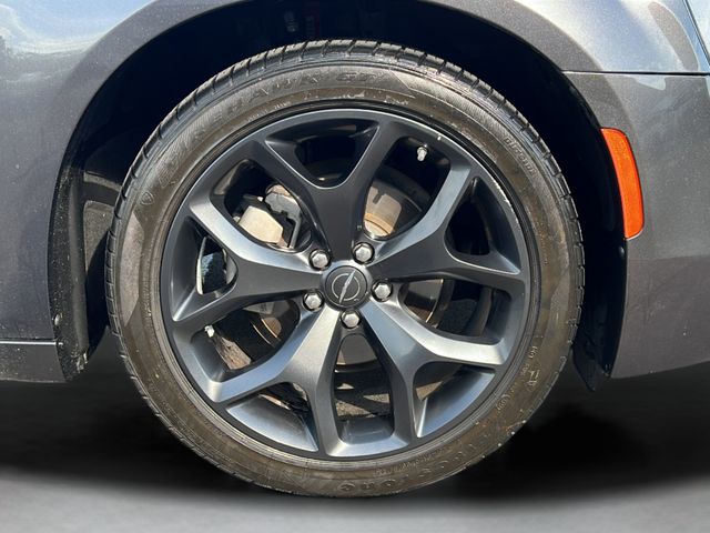 2023 Chrysler 300 Touring - Photo 23