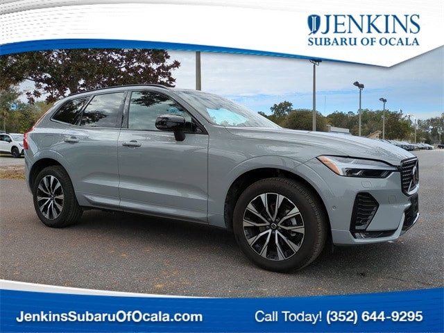 2025 Volvo XC60 Plus's photo