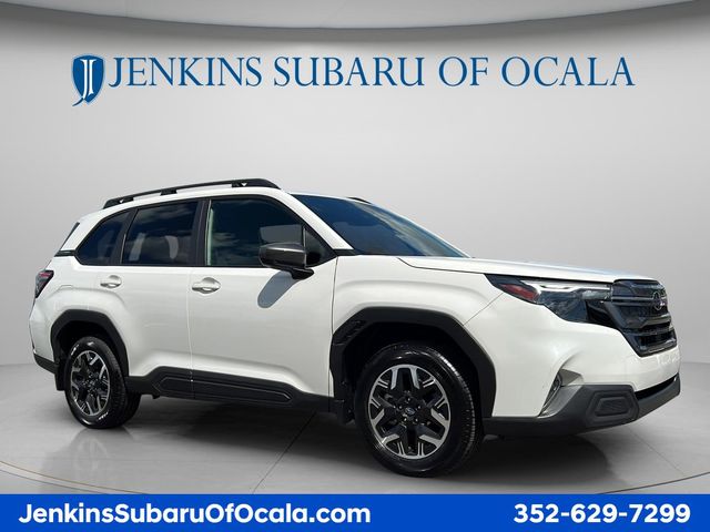 2025 Subaru Forester Premium's photo