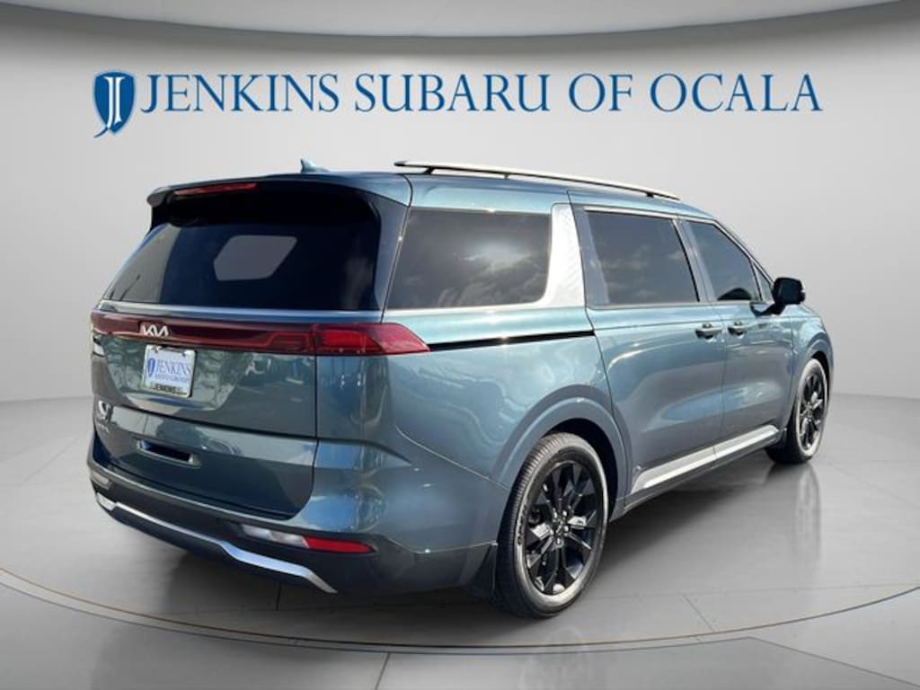 Used 2023 Kia Carnival SX Prestige Minivan/Van