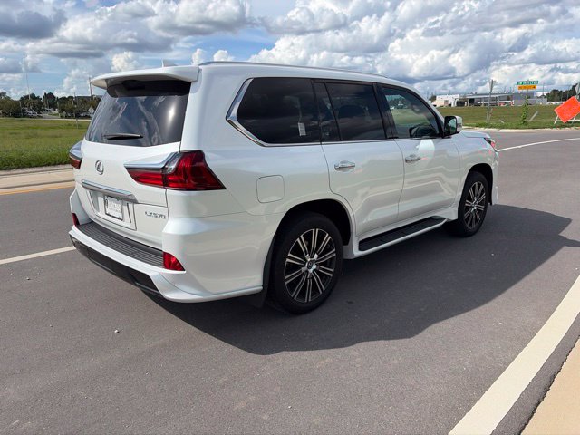 2020 Lexus LX 570 - Photo 9