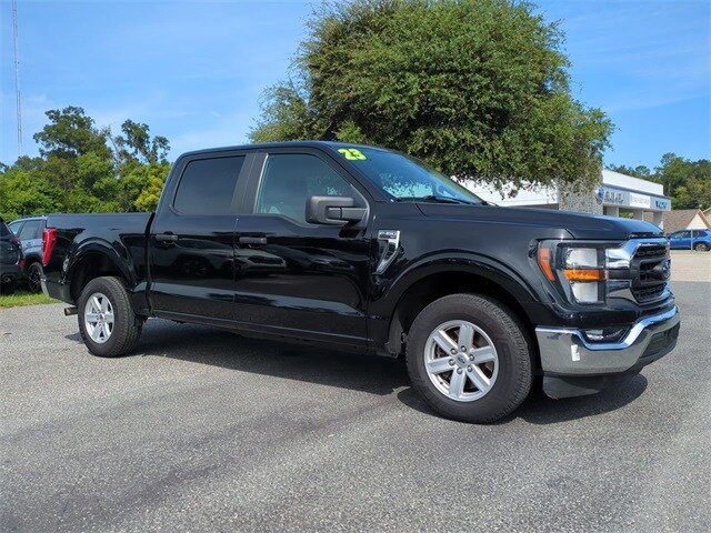 2023 Ford F-150 XLT photo 2