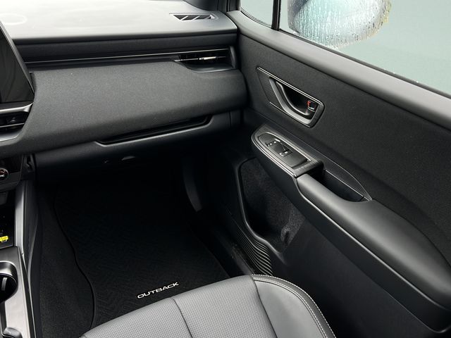 2026 Subaru Outback Limited - Photo 13