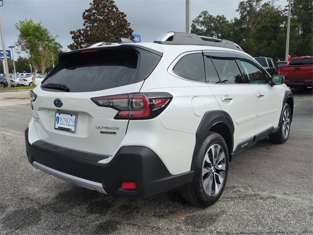 2025 Subaru Outback Touring photo 3