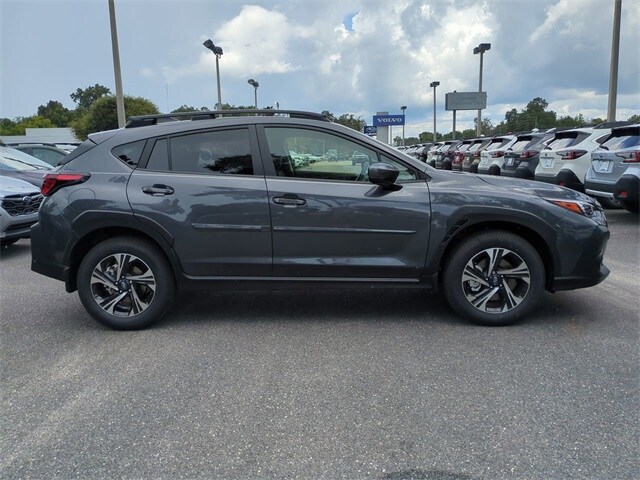 2025 Subaru Crosstrek Premium photo 2