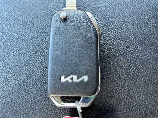 2024 Kia Sportage LX - Photo 22