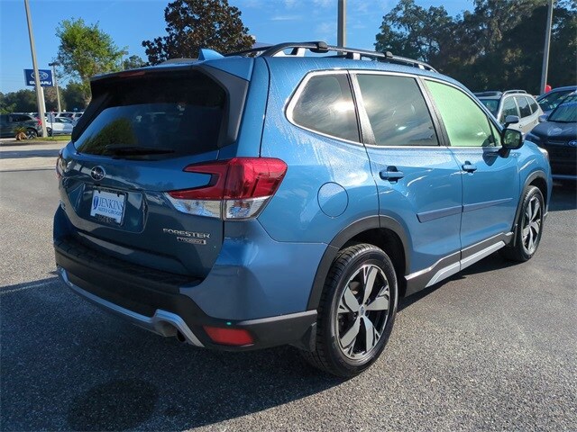 2021 Subaru Forester Touring photo 3
