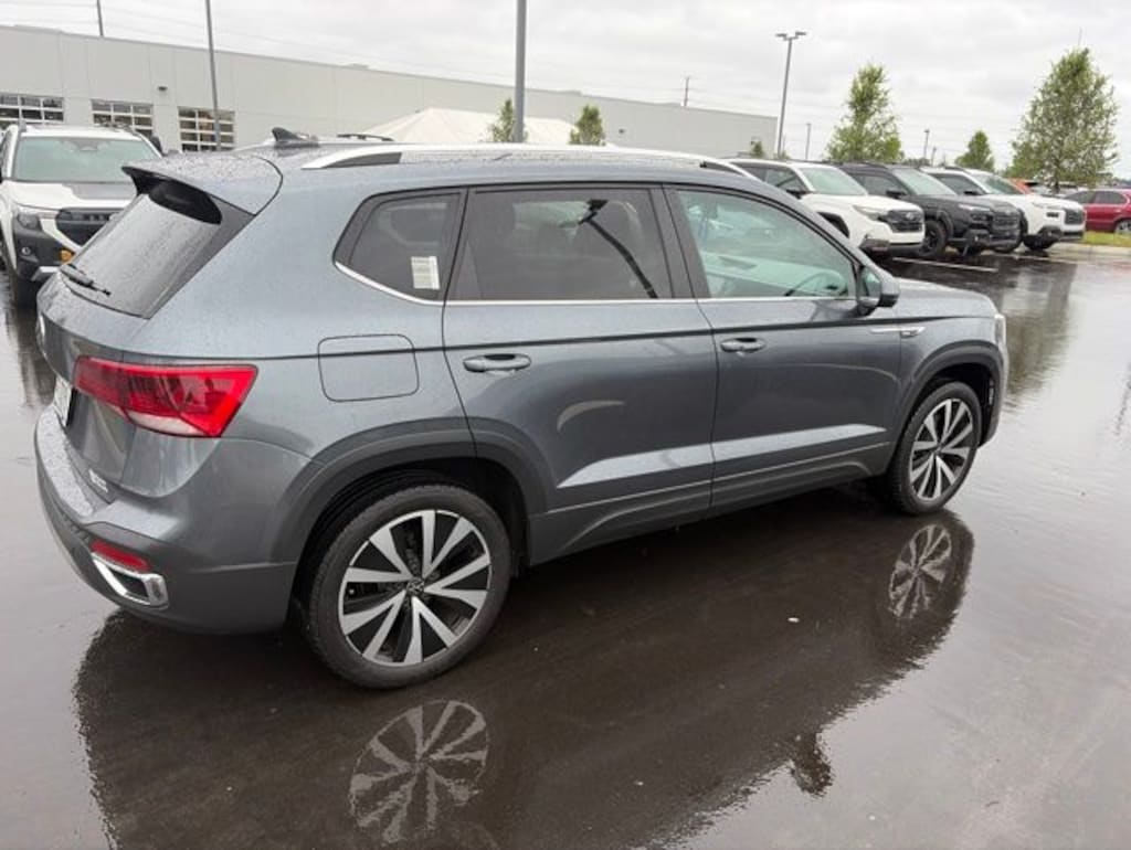 Used 2022 Volkswagen Taos 1.5T SE SUV