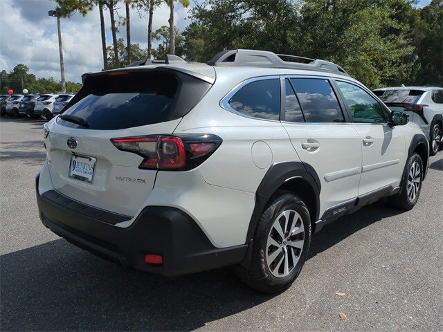 2025 Subaru Outback Premium photo 3
