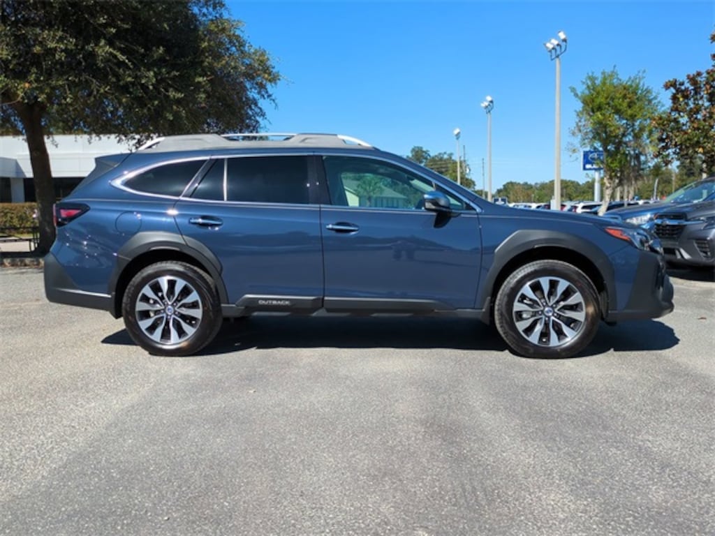 New 2025 Subaru Outback Touring SUV
