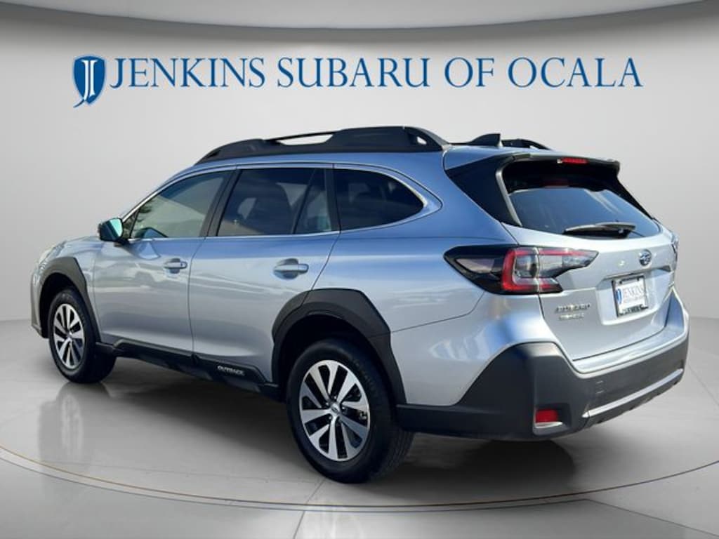 Used 2025 Subaru Outback Premium SUV