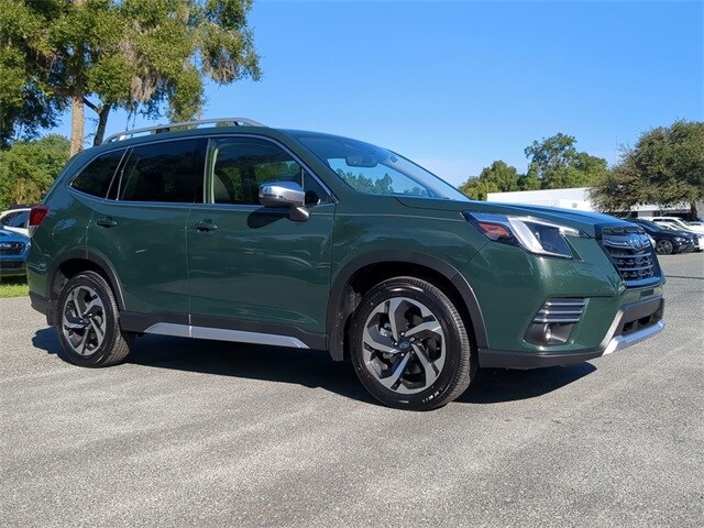 2023 Subaru Forester Touring photo 2
