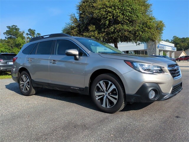 2019 Subaru Outback 2.5i photo 2