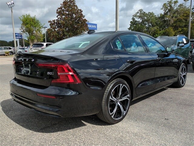 2025 Volvo S60 B5 Plus photo 4