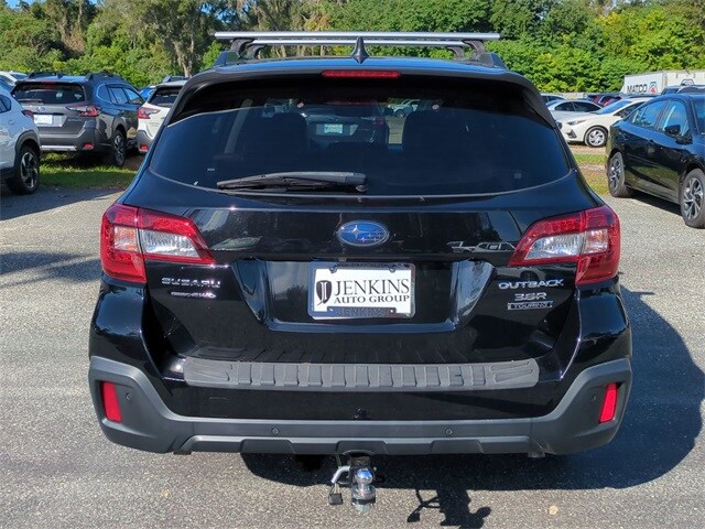 2019 Subaru Outback 3.6R Touring photo 3