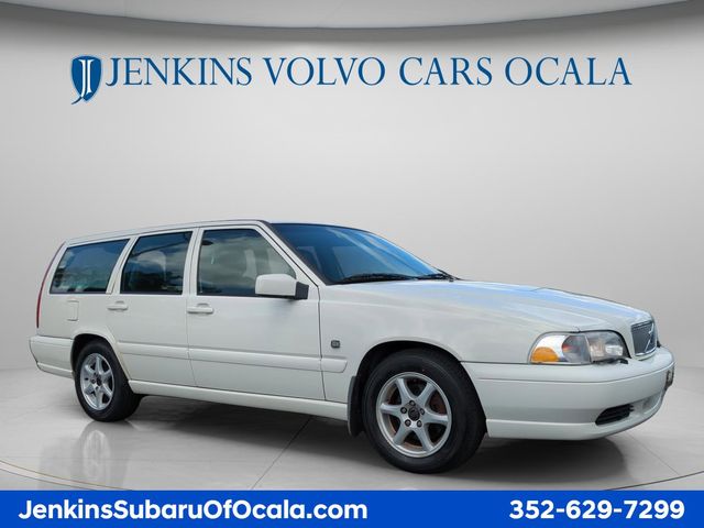 1999 Volvo V70 Base