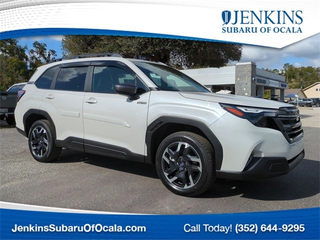 2025 Subaru Forester Premium's photo