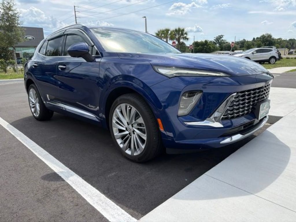 Used 2025 Buick Envision Avenir SUV