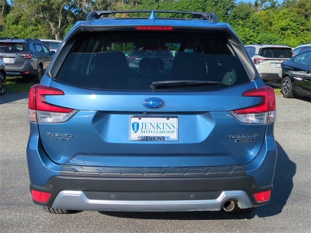 2021 Subaru Forester Touring photo 4