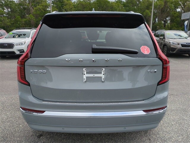 2025 Volvo XC90 T8 Plus photo 4
