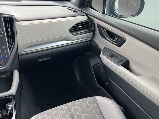 2026 Subaru Forester Base - Photo 16